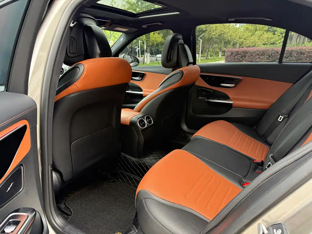 Mercedes-Benz C-Class — миниатюра 10