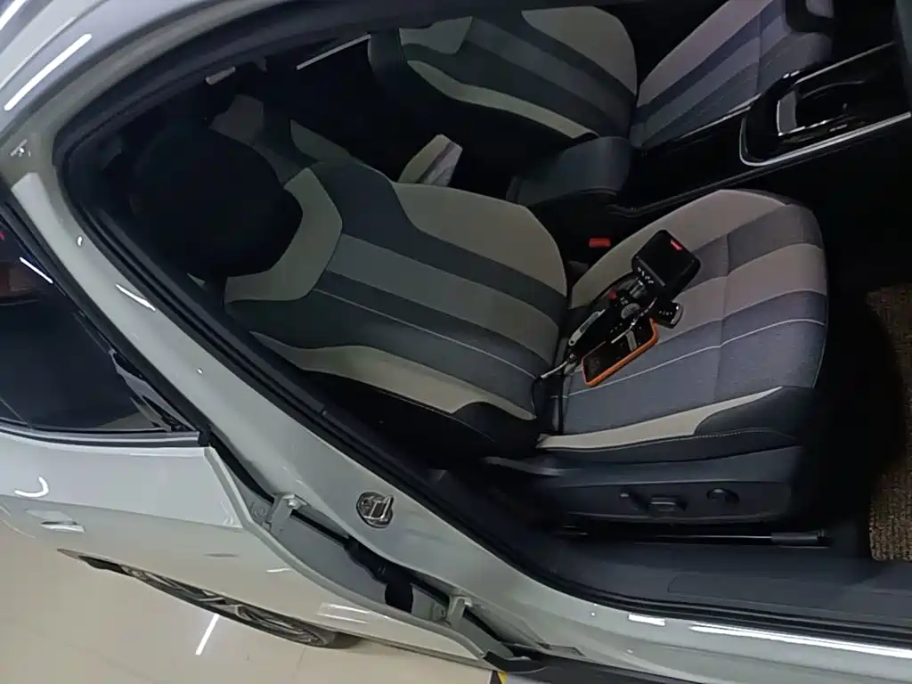 Volkswagen ID.4 Crozz — миниатюра 25