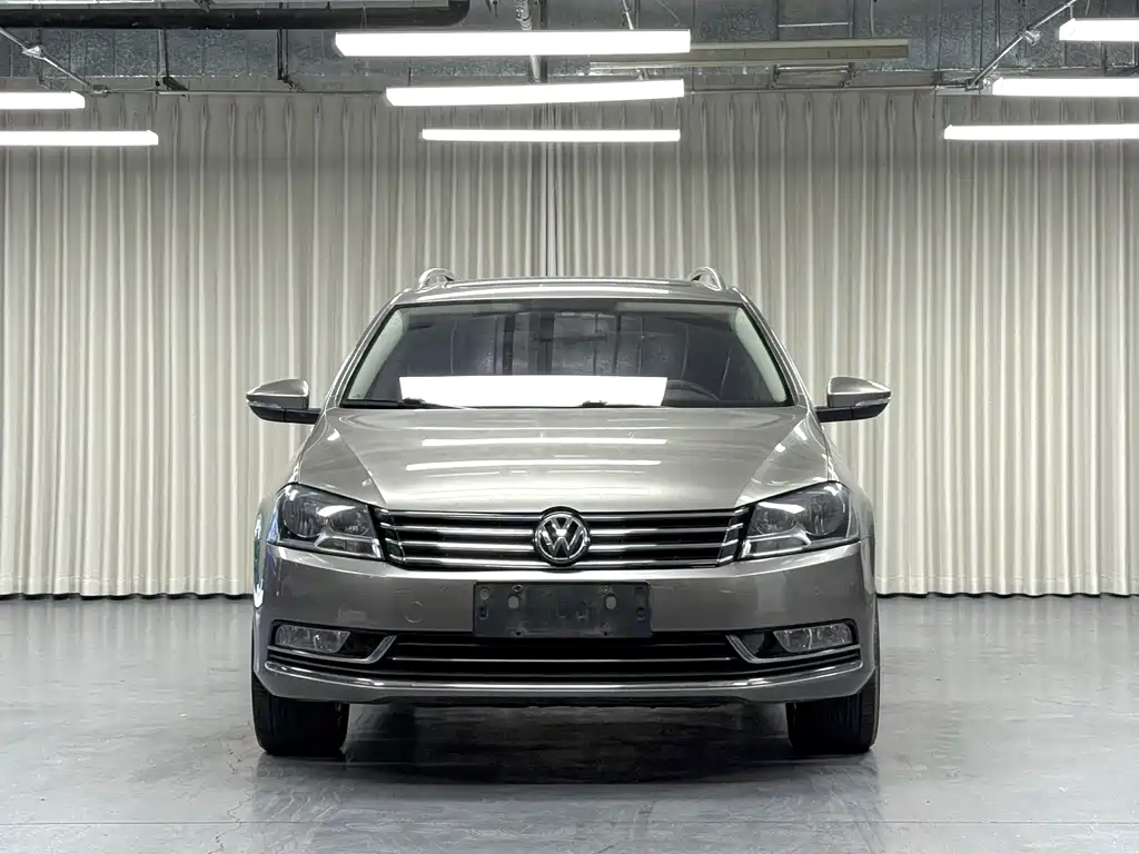 Volkswagen Magotan (Import) — миниатюра 2