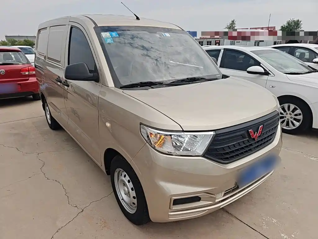 Wuling Hongguang V — миниатюра 4