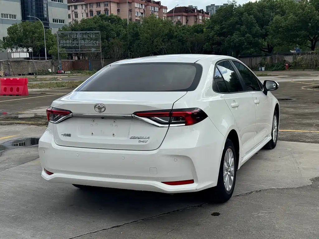 Toyota Corolla — миниатюра 13