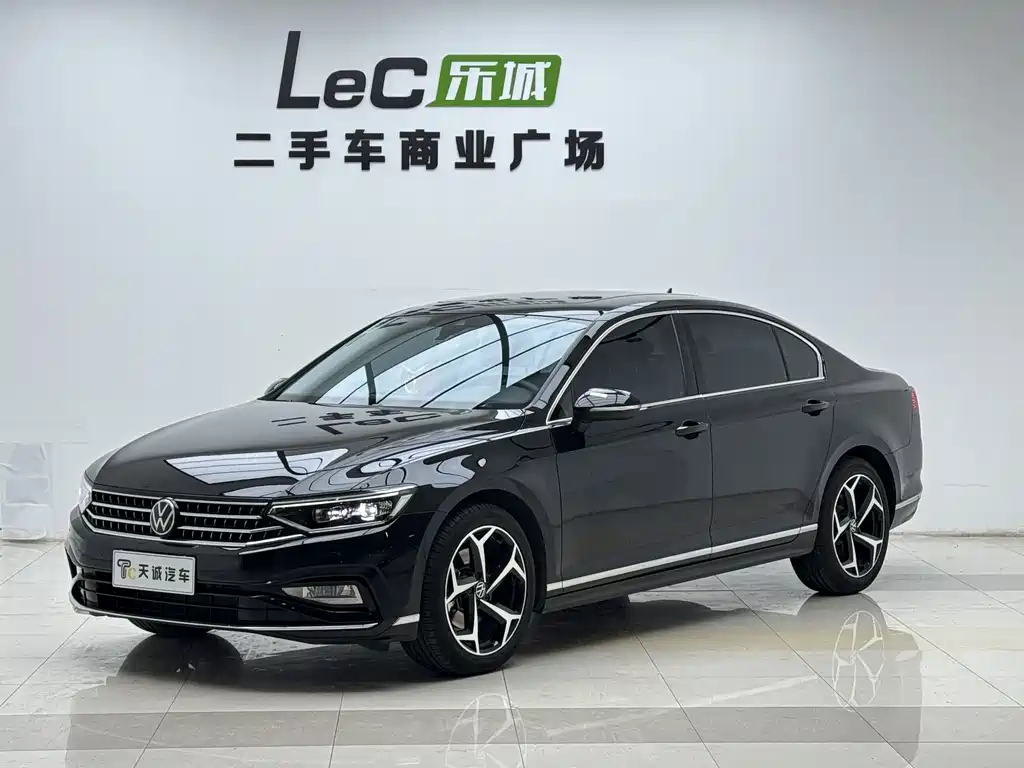 Volkswagen Magotan 2025