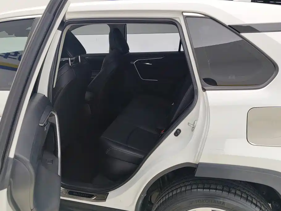Toyota Wildlander — миниатюра 11