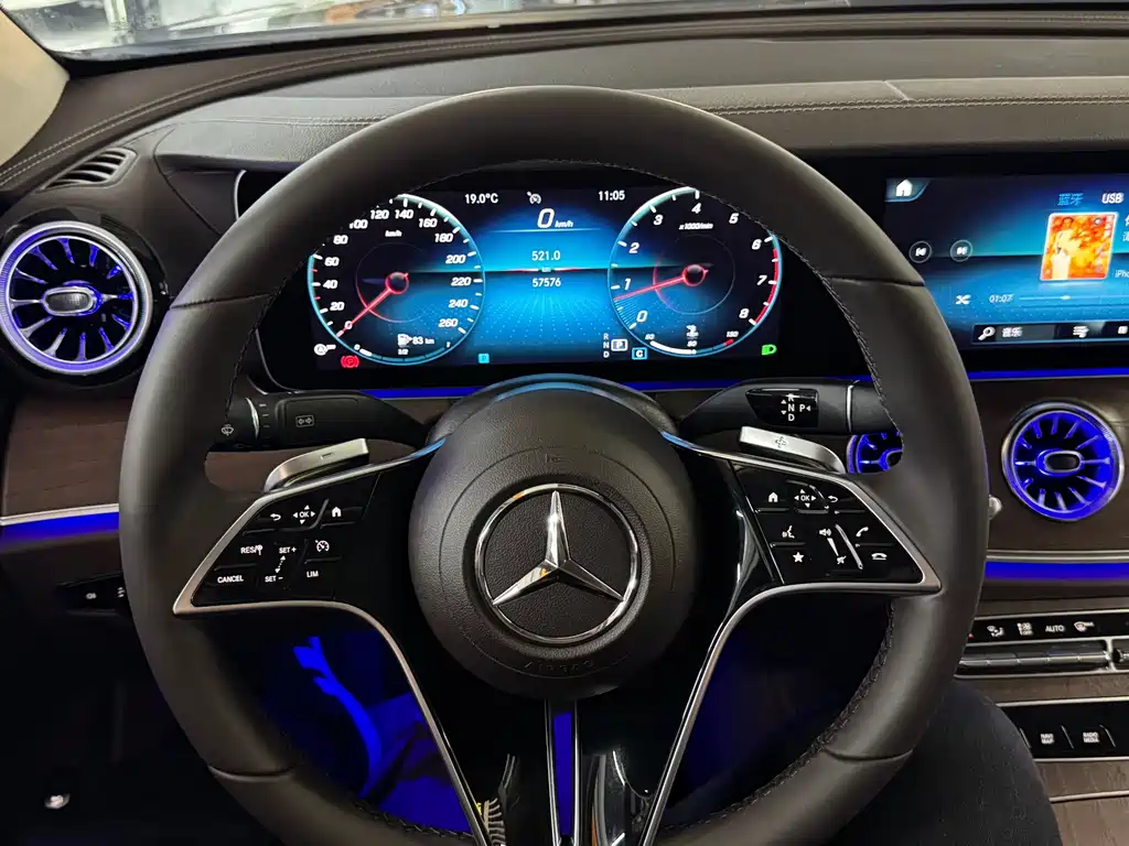 Mercedes-Benz E-Class — миниатюра 46