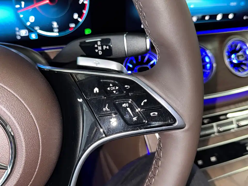 Mercedes-Benz E-Class — миниатюра 48