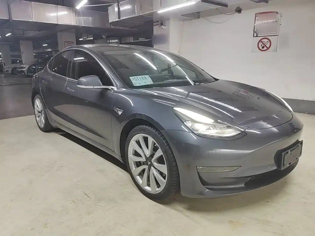 Tesla Model 3 — миниатюра 4