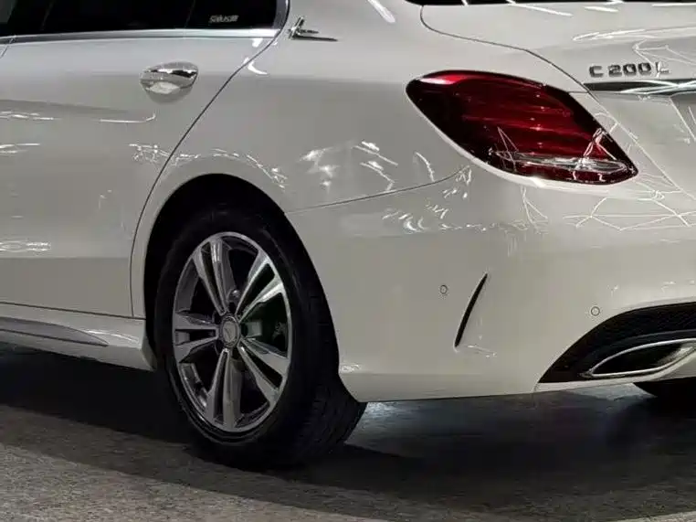 Mercedes-Benz C-Class — миниатюра 11