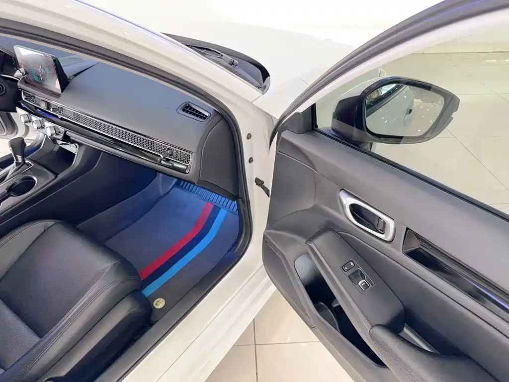 Honda Civic — миниатюра 10