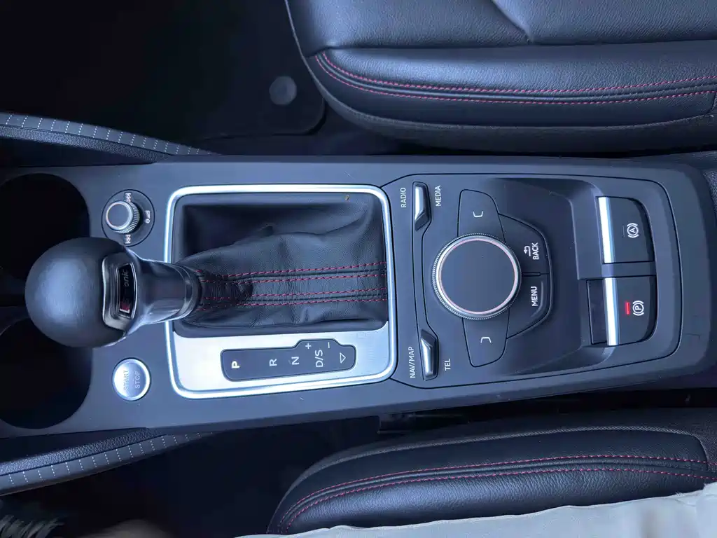 Audi Q2L — миниатюра 14