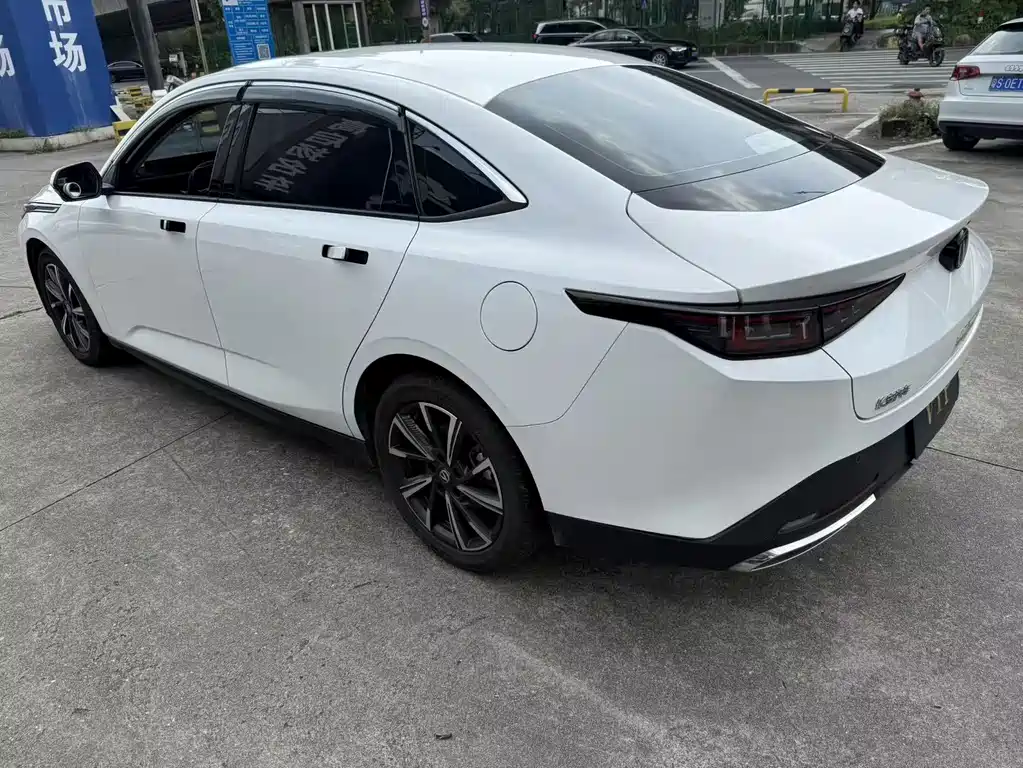 Changan Eado — миниатюра 15