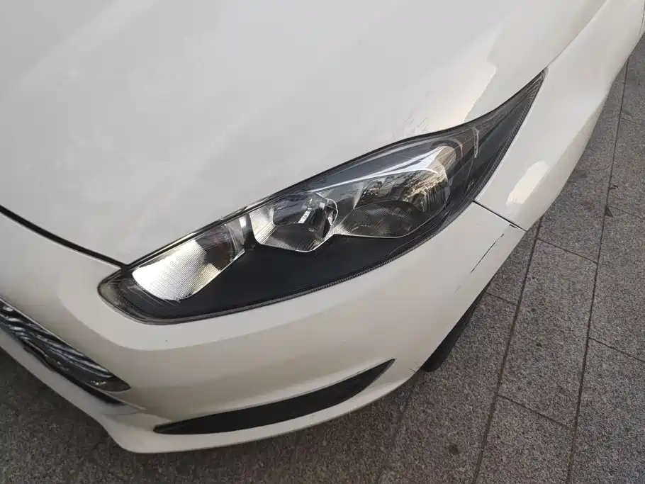 Ford Fiesta — миниатюра 5