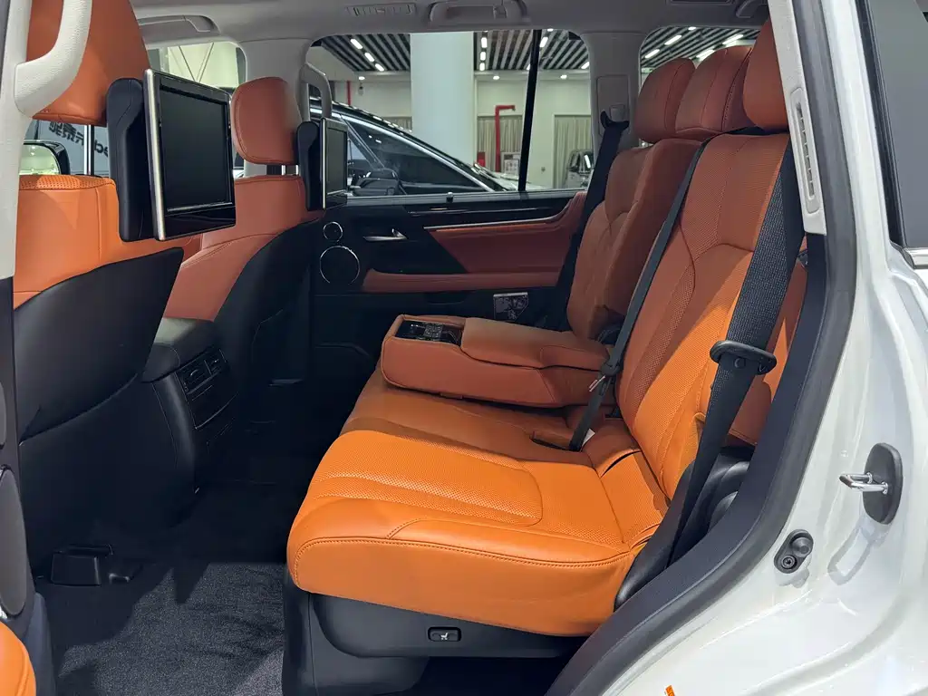 Lexus LX — миниатюра 18
