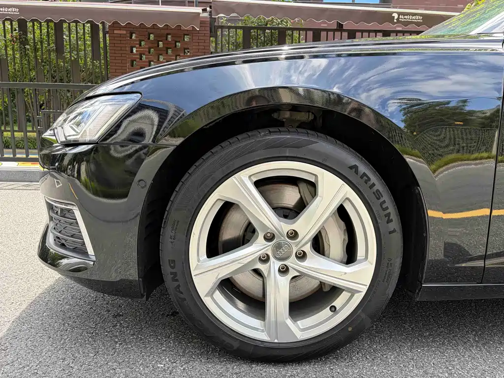 Audi A6L — миниатюра 4