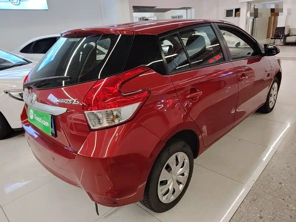 Toyota Yaris L — миниатюра 7