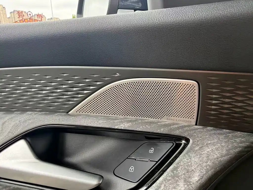 Audi Q6 — миниатюра 14