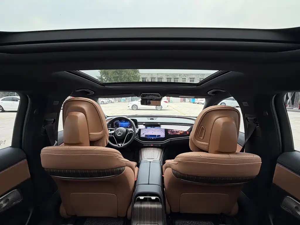 Mercedes-Benz E-Class — миниатюра 10
