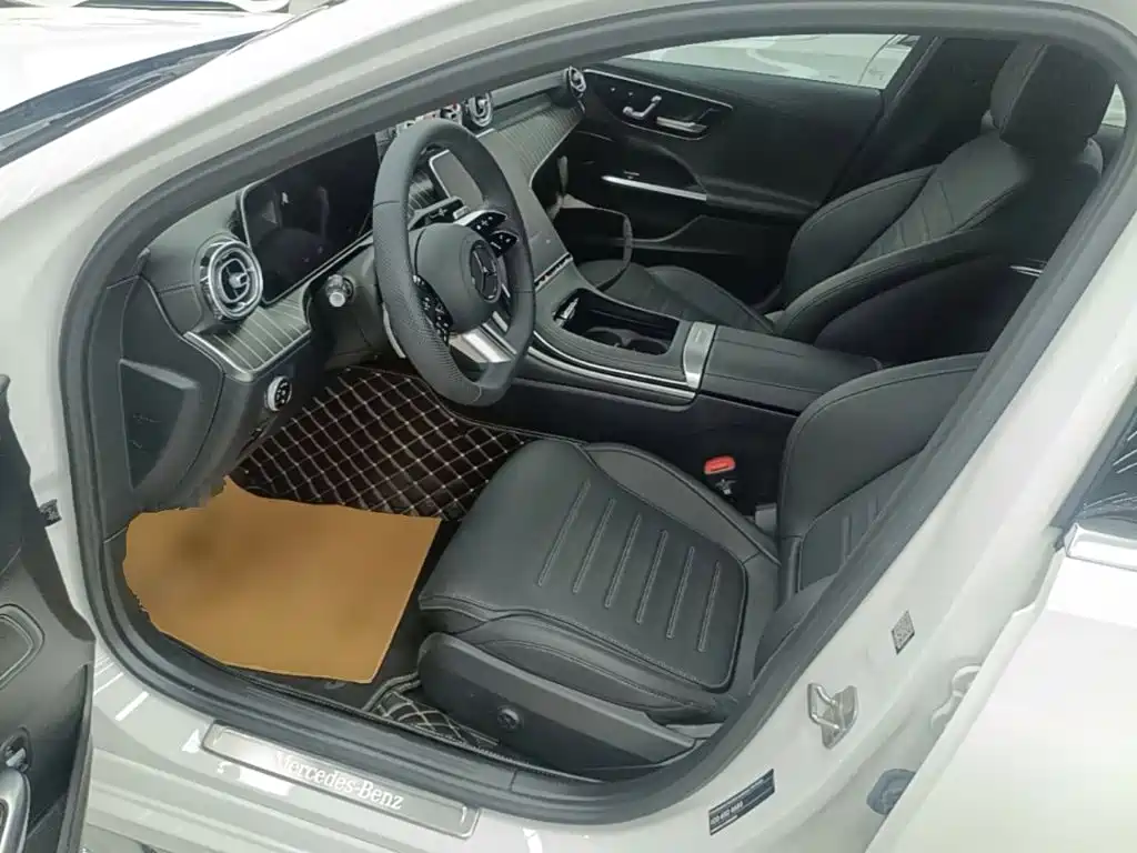 Mercedes-Benz C-Class — миниатюра 15