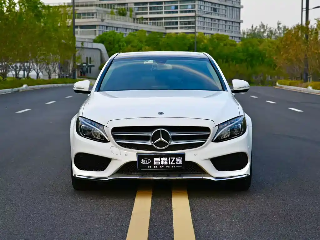 Mercedes-Benz C-Class — миниатюра 2
