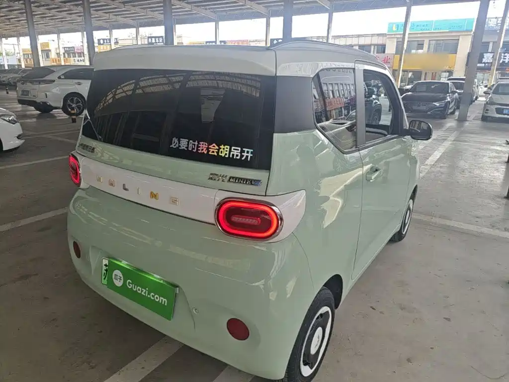 Wuling MINIEV — миниатюра 7