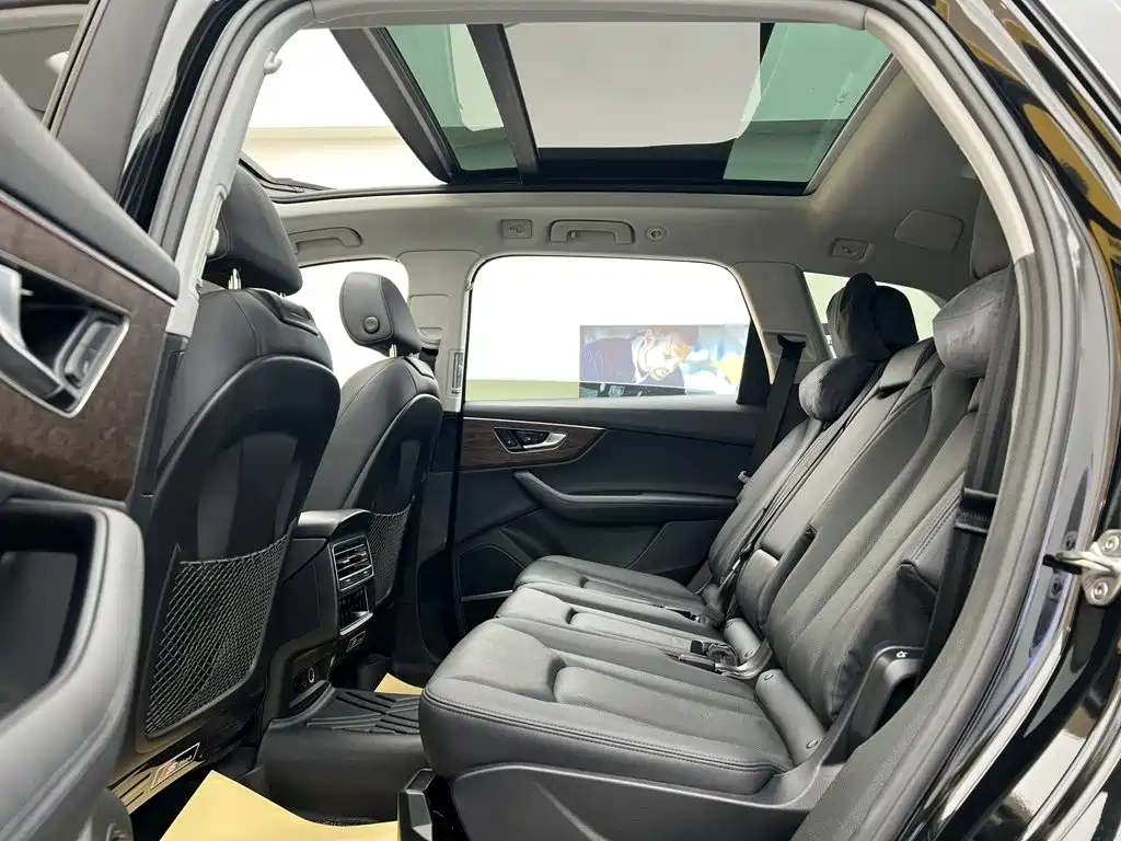 Audi Q7 — миниатюра 23