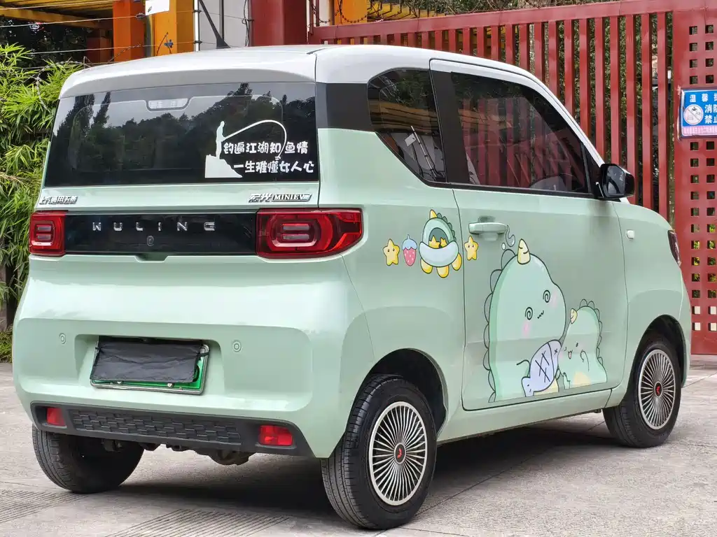 Wuling MINIEV — миниатюра 6