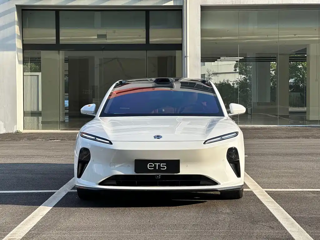 NIO ET5 — миниатюра 2