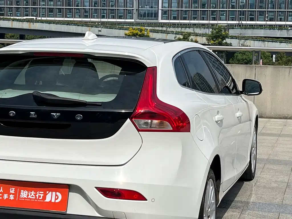 Volvo V40 — миниатюра 6