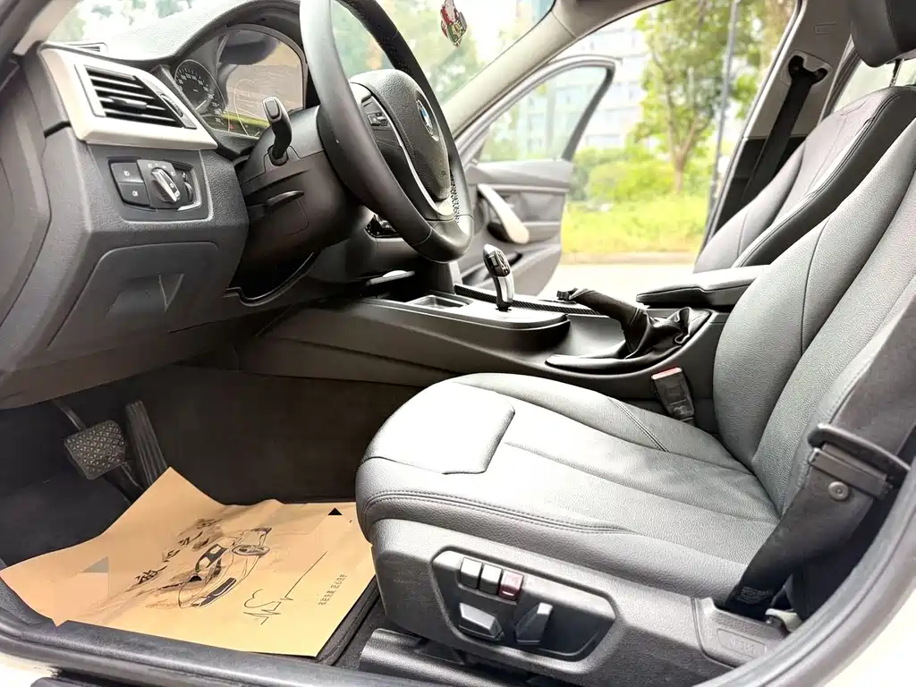 BMW 3 Series — миниатюра 7