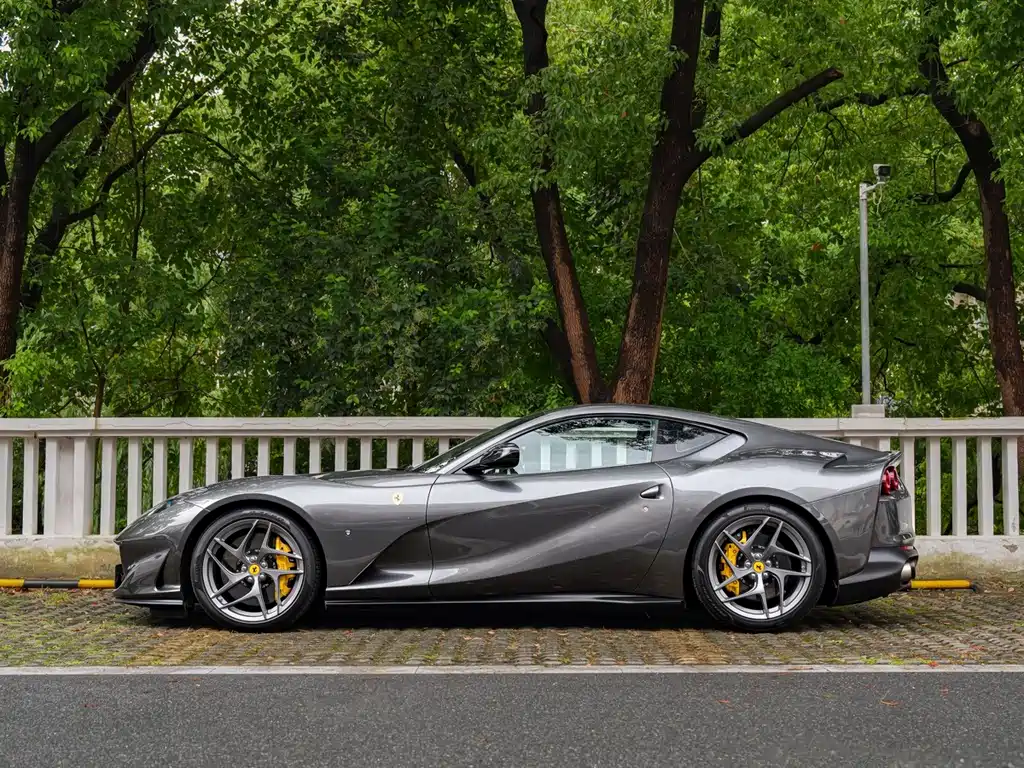Ferrari 812 — фотографии объявления, Фото 9