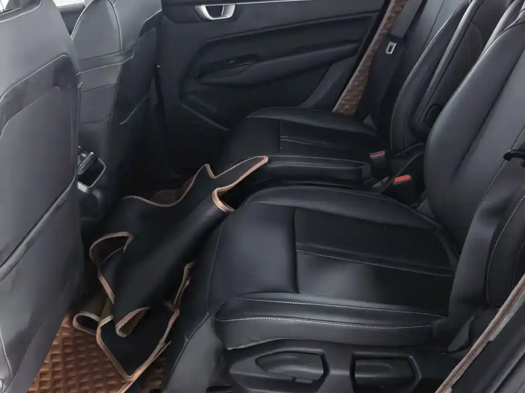 Wuling Victory — миниатюра 10