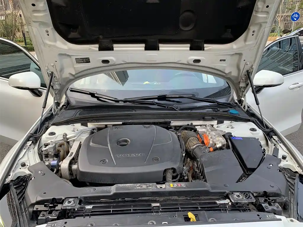 VOLVO S60 PLUG IN HYBRID