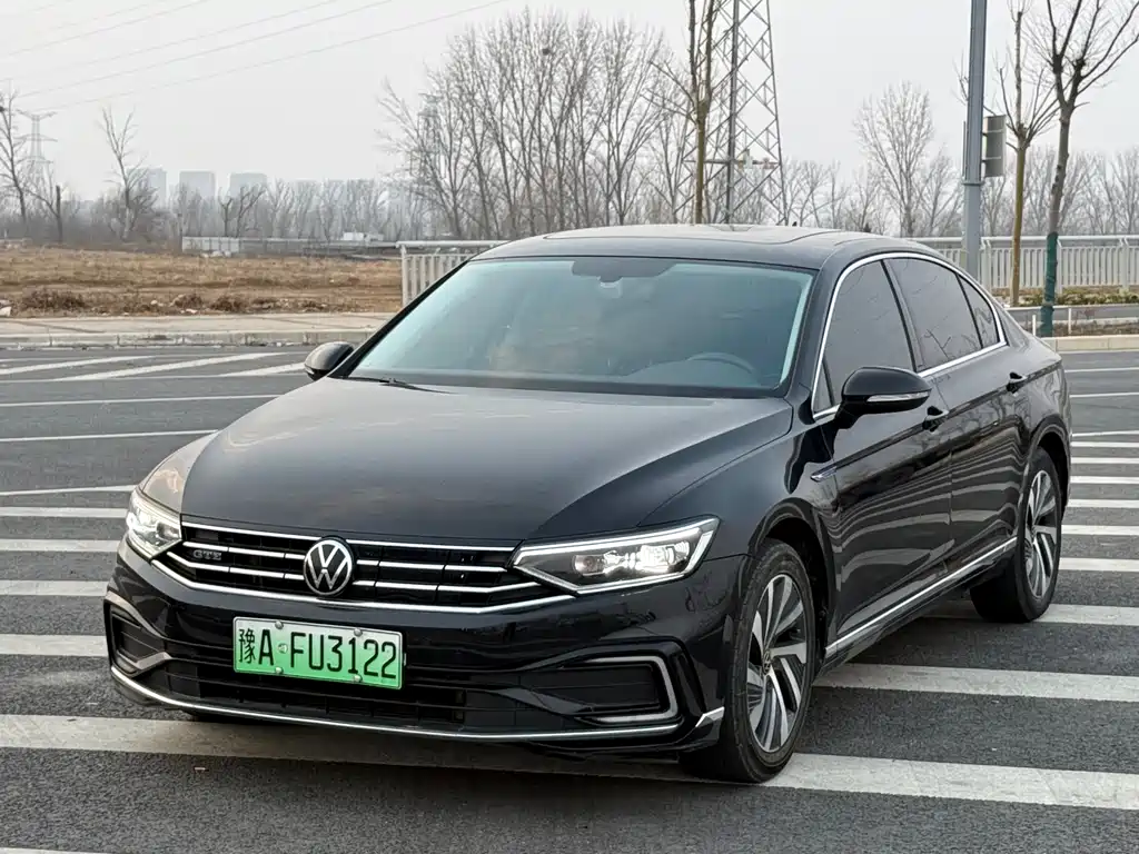 VOLKSWAGEN MAGOTAN GTE PLUG IN HYBRID