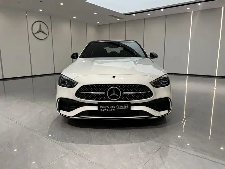 Mercedes-Benz C-Class 2024
