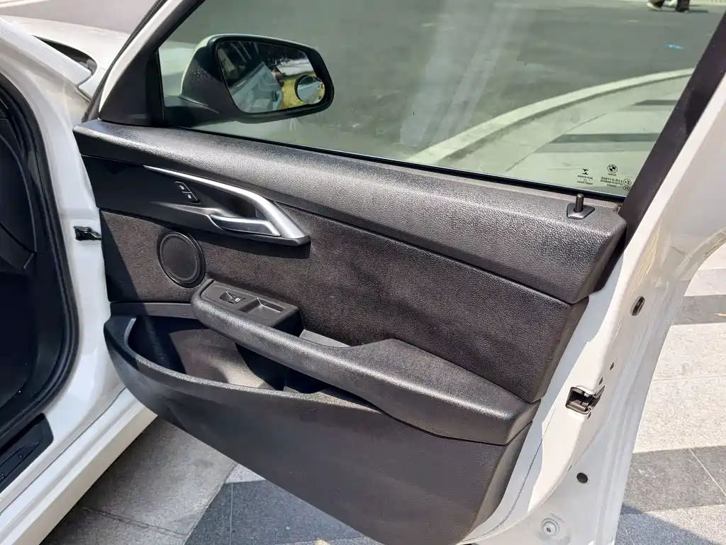 BMW 1 Series — миниатюра 15