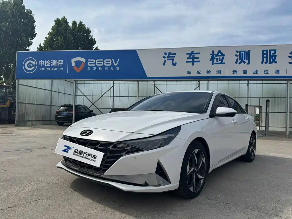 Купить Hyundai Elantra