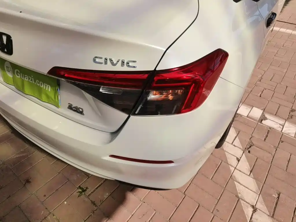 Honda Civic — миниатюра 8