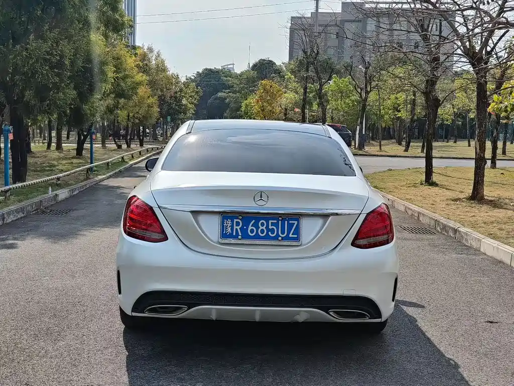 Mercedes-Benz C-Class — миниатюра 5