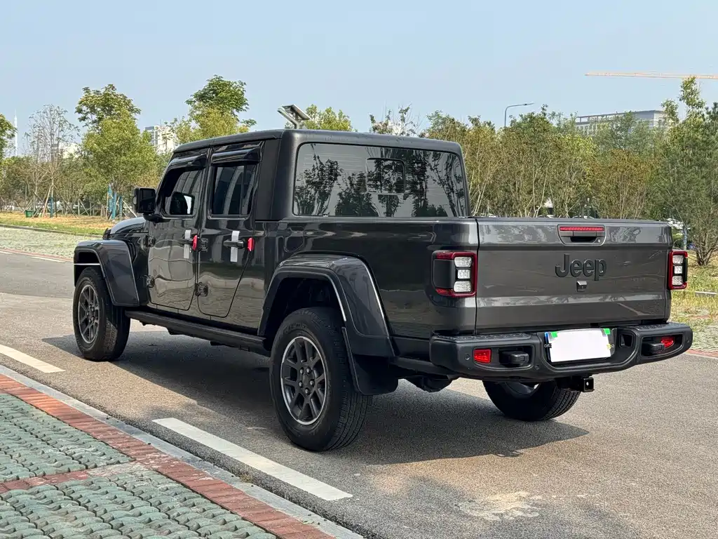 Jeep Gladiator — миниатюра 15