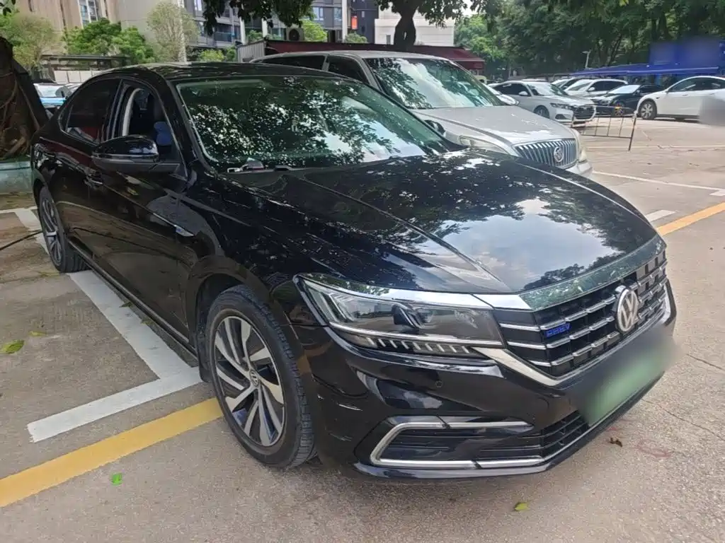 Volkswagen 帕萨特插电混动 — миниатюра 4