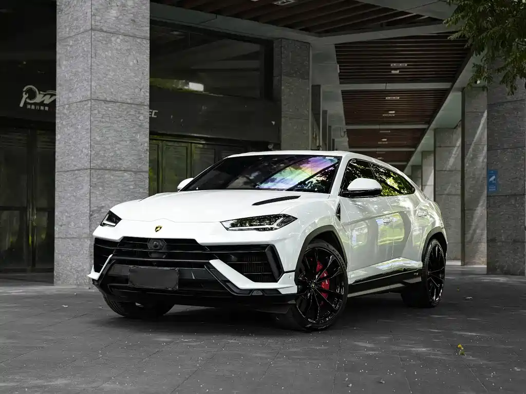 Lamborghini Urus 2024