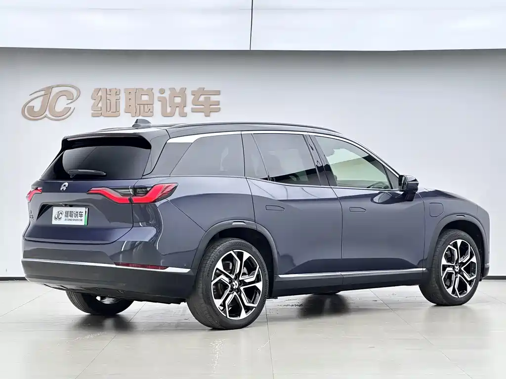 NIO ES8 2020 580KM мест