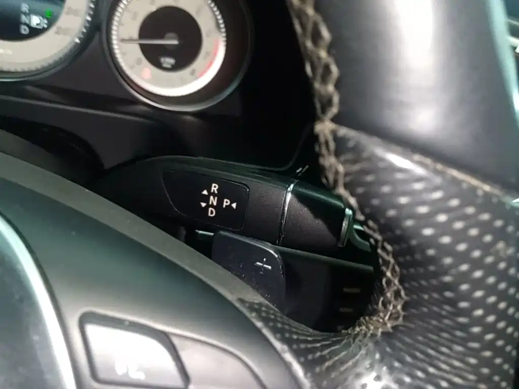 Mercedes-Benz E-Class — миниатюра 14