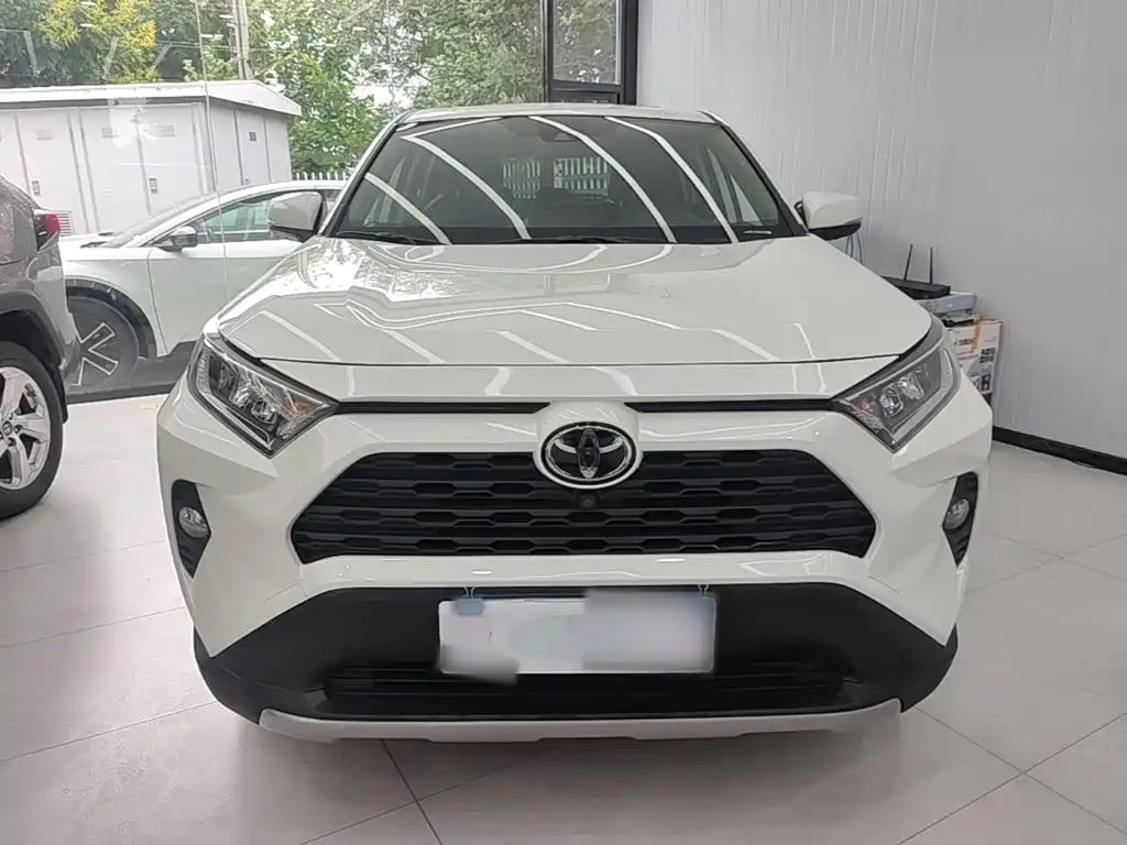 Toyota RAV4 — миниатюра 3