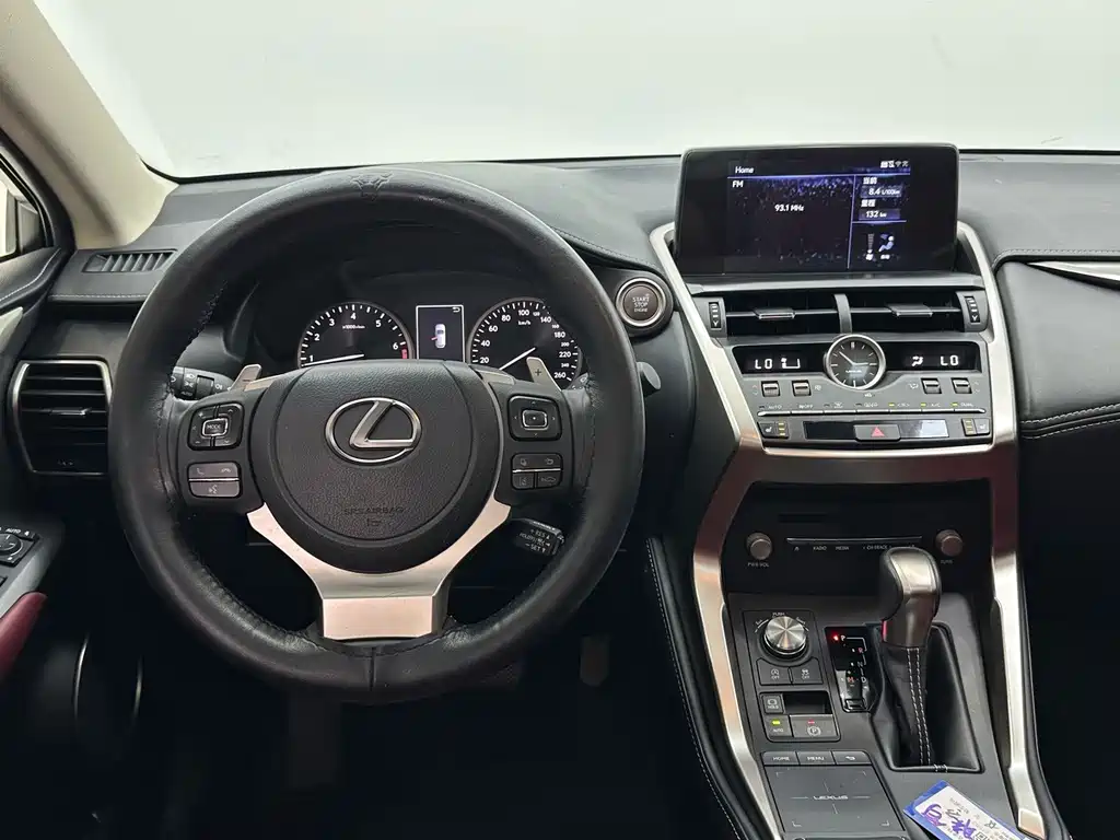 Lexus NX — миниатюра 10
