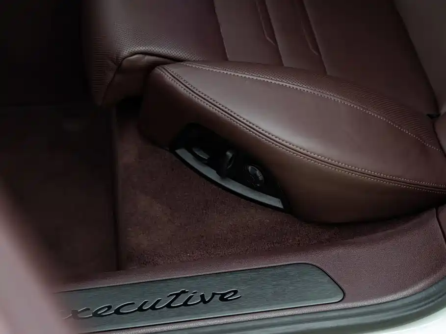 Porsche Panamera — миниатюра 14