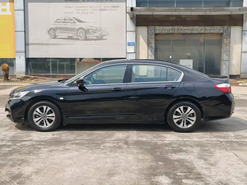 Honda Accord — миниатюра 4