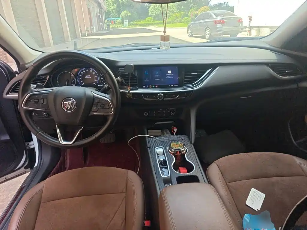 Buick Regal — миниатюра 5