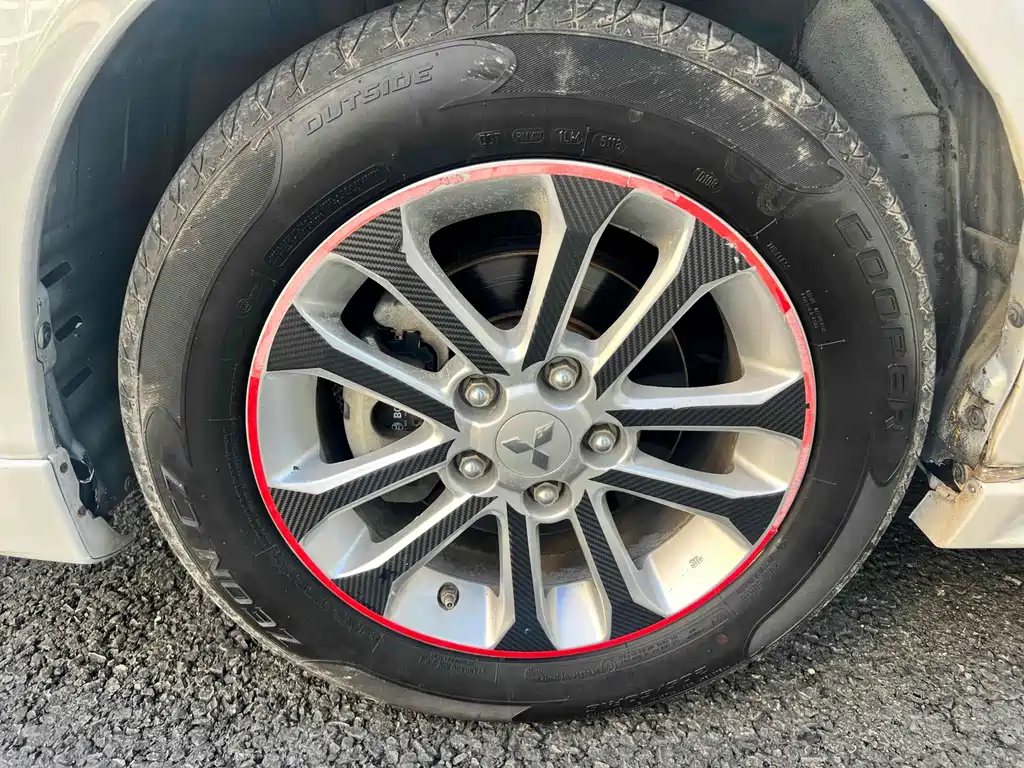 Mitsubishi Lancer EX — миниатюра 17
