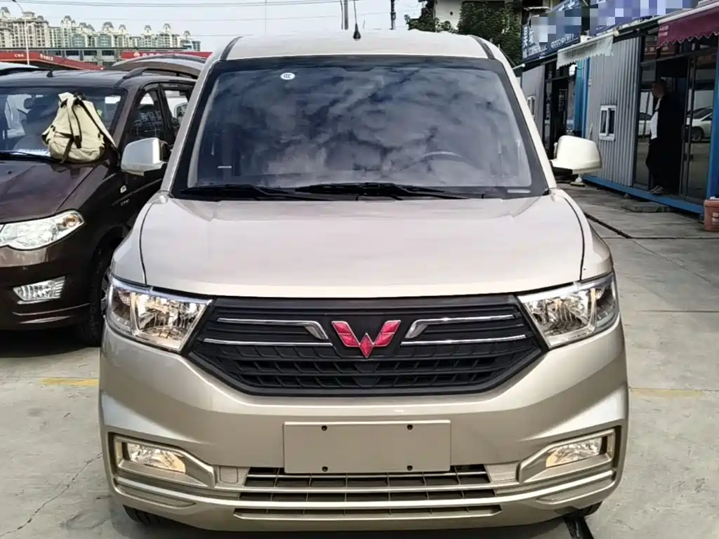 Wuling Hongguang V — миниатюра 3