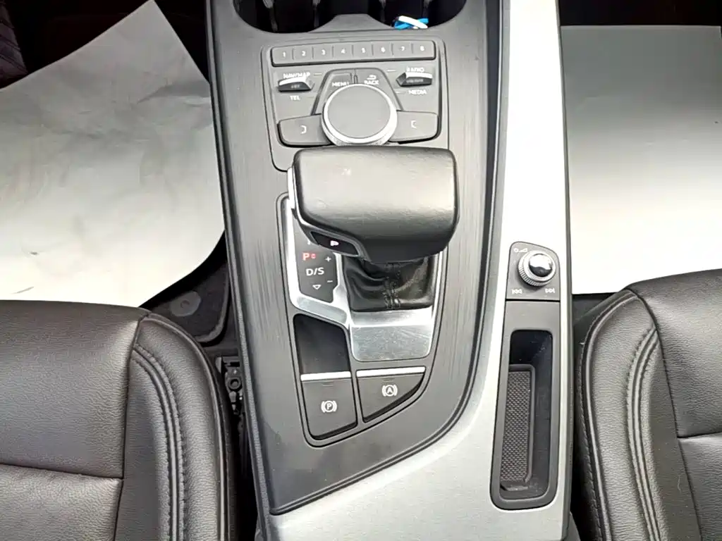 Audi A4L — миниатюра 14